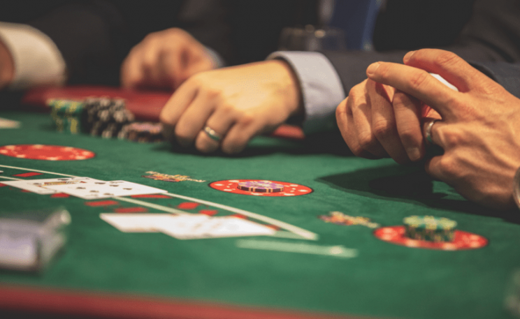 奧馬哈撲克（Omaha Poker）-穩贏技巧大揭密｜TU娛樂城
